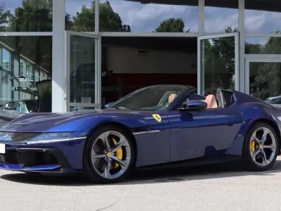 Neu Ferrari 12 Cilindri 825 PS (606 kW) 2026 Other Cabrio