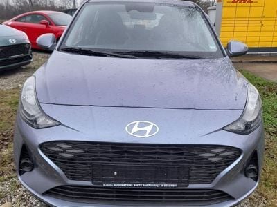 Gebraucht Hyundai i10 Trend 79 PS (58 kW) 2024 Blau Kleinwagen