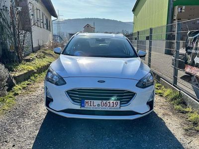 Gebraucht Ford Focus 120 PS (88 kW) 2019 Frostweiß Kombi