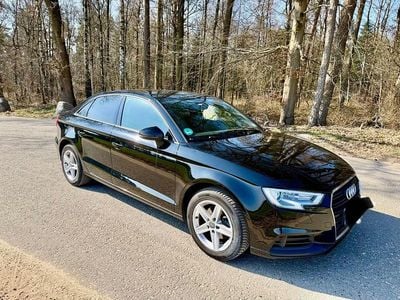 Gebraucht Audi A3 116 PS (85 kW) 2018 Schwarz Limousine