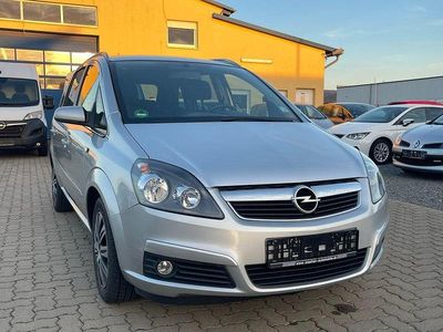 Usata Opel Zafira Edition 105 CV (77 kW) 2005 Argento Monovolume