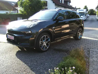 Gebraucht Lynk & Co 01 261 PS (191 kW) 2023 Schwarzmetallic SUV