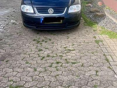 Schwarz Gebraucht 2004 VW Touran Basis Van / Kleinbus | 1.900 € (Guter Preis)