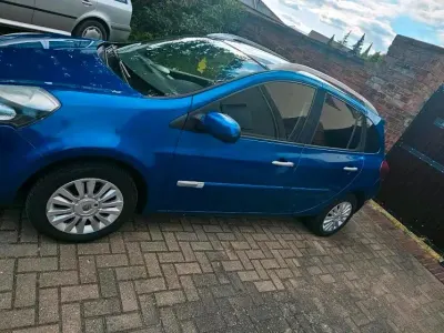 Gebraucht Renault Clio III 2009 Blau Kombi