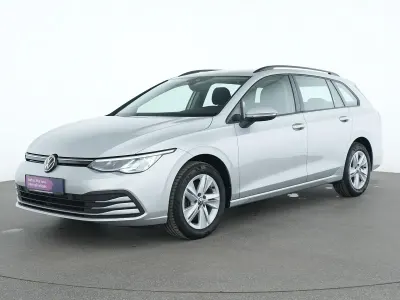 Gebraucht VW Golf VIII Life 116 PS (85 kW) 2021 Reflexsilber Limousine