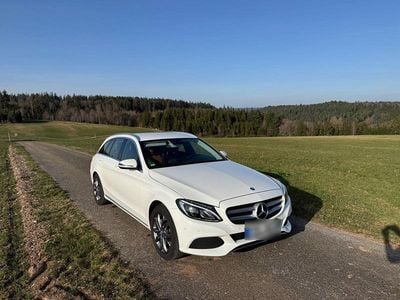 Gebraucht Mercedes C180 Avantgarde 156 PS (114 kW) 2016 Weiß Kombi