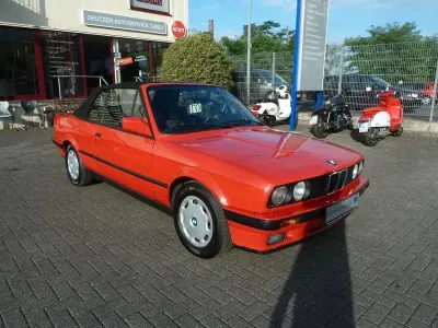 Gebraucht BMW 318 Cabriolet 113 PS (83 kW) 1993 Rot Cabrio