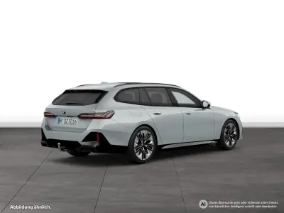Gebraucht BMW 520 M Sport 190 PS (139 kW) 2025 Grau Kombi