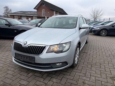 Gebraucht Skoda Superb Elegance 140 PS (102 kW) 2014 Silber Kombi