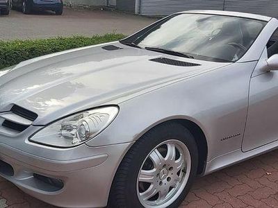 Usata Mercedes SLK200 163 CV (119 kW) 2007 Argento Cabrio