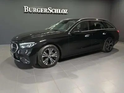 Gebraucht Mercedes E220 197 PS (144 kW) 2025 Metalliclack obsidianschwarz Kombi