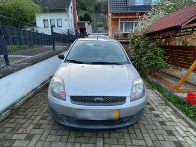 gebraucht Ford Fiesta 1.3 44 kW Ambiente Ambiente