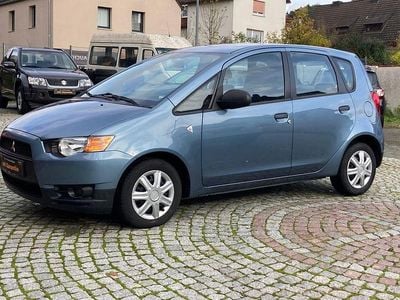 Blau Gebraucht 2010 Mitsubishi Colt Inform Limousine | 5.499 € (Etwas zu teuer)