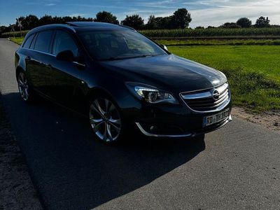 Grün Gebraucht 2015 Opel Insignia Eco Kombi | 5.500 € (Guter Preis)