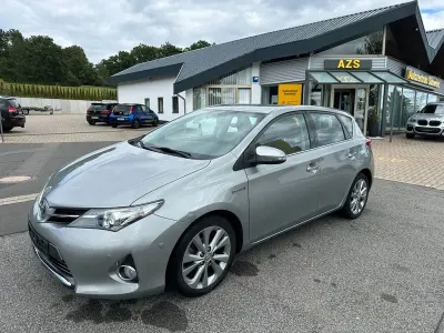 Gebraucht Toyota Auris Hybrid Edition 99 PS (72 kW) 2013 Grau Limousine