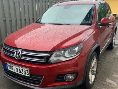 Gebraucht VW Tiguan Sportline 177 PS (130 kW) 2014 Rot SUV