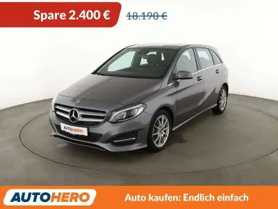 Gebraucht Mercedes B180 Urban 122 PS (89 kW) 2018 Mountaingrau Van / Kleinbus