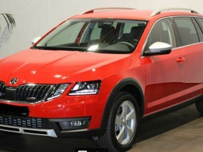 gebraucht Skoda Octavia Scout 2.0 TDI 4x4 DSG StandHz Navi