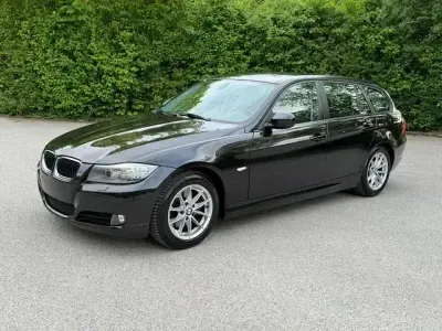 Gebraucht BMW 320 Sport Line 184 PS (135 kW) 2011 Schwarz Kombi