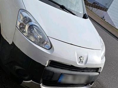 Gebraucht 2013 Peugeot TePee Kombi | 1.500 €