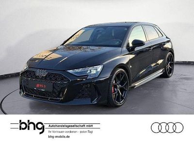 Schwarz Neu 2025 Audi RS3 Advanced Limousine | 72.990 €