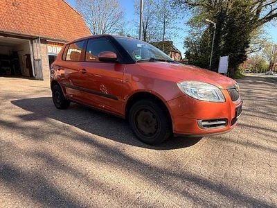 Second-hand Skoda Fabia Ambiente 69 CP (50 kW) 2009 Portocaliu Berlinǎ