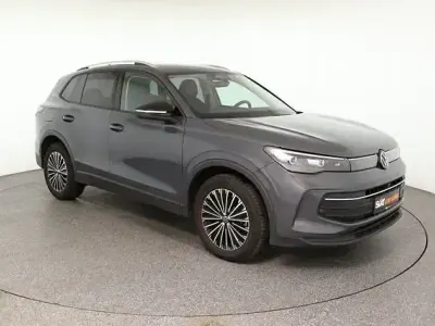 Gebraucht VW Tiguan Goal 150 PS (110 kW) 2025 Grau SUV