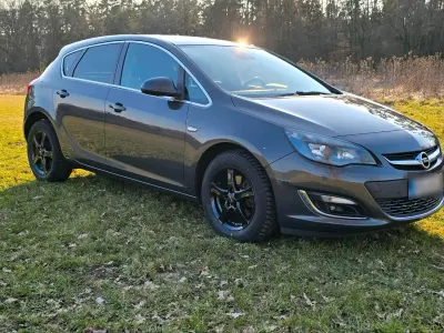 Gebraucht Opel Astra 136 PS (100 kW) 2015 Grau Limousine