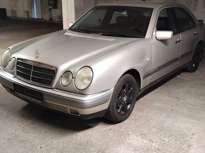 gebraucht Mercedes E240 ELEGANCE