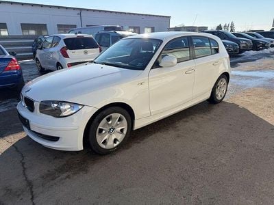 Weiß Gebraucht 2011 BMW 116 Advantage Kleinwagen | 4.650 € (Fairer Preis)