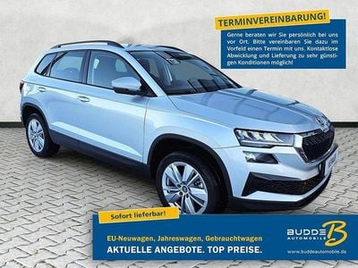Brilliantsilber metallic Neu 2025 Skoda Karoq Selection SUV | 28.990 € (Superpreis)