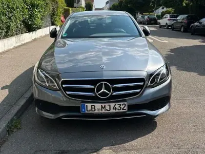 Gebraucht Mercedes E200 Avantgarde 160 PS (117 kW) 2020 Grau Limousine