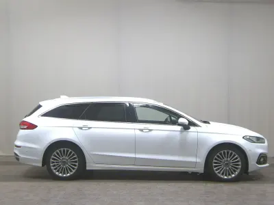 Gebraucht Ford Mondeo Titanium 190 PS (139 kW) 2022 Frostweiß Kombi