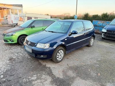 Gebraucht VW Polo 50 PS (36 kW) 2001 Blau Kleinwagen