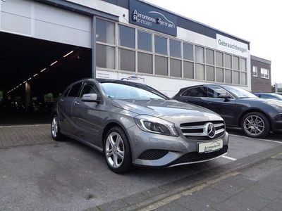 Usata Mercedes A180 109 CV (80 kW) 2015 Grigio Berlina