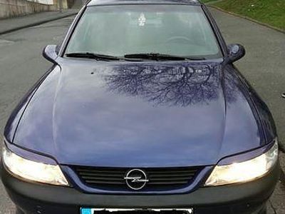 Gebraucht Opel Vectra 101 PS (74 kW) 1996 Blau metallic Limousine