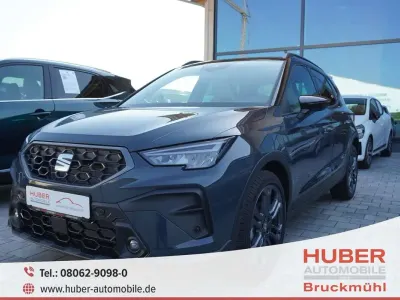 Neu Seat Arona FR 116 PS (85 kW) 2026 Fjord blue / dach schwarz SUV