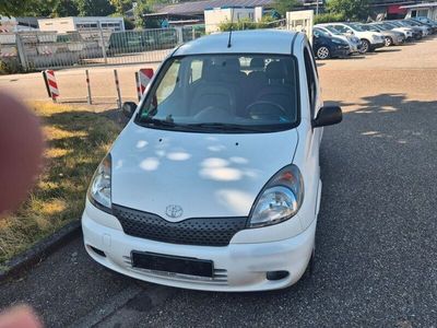 Toyota Yaris Verso