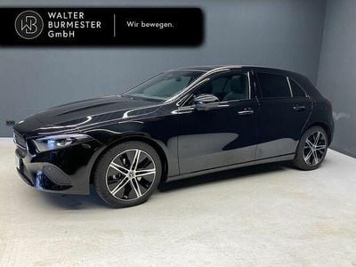 Gebraucht Mercedes A200 Night 163 PS (119 kW) 2024 Kosmosschwarz Limousine