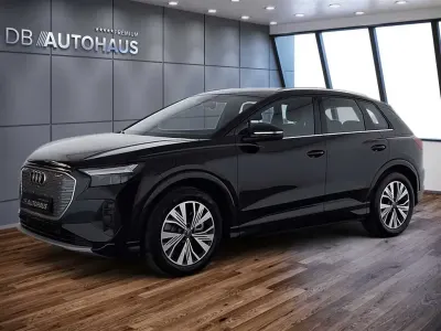 Używany Audi Q4 e-tron Ambiente 219 kW (299 KM) 2023 Czarny SUV