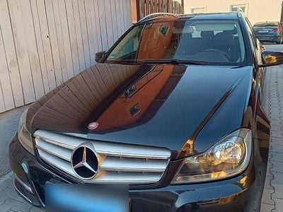 Gebraucht Mercedes C180 Avantgarde 156 PS (114 kW) 2014 Schwarz Kombi