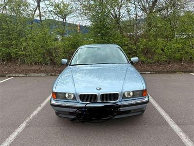BMW 750