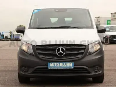 Gebraucht Mercedes Vito 136 PS (100 kW) 2023 Arktikweiß Van