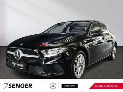 Unilack nachtschwarz Gebraucht 2022 Mercedes A180 Limousine | 22.990 € (Guter Preis)