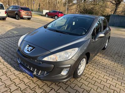 Grau Gebraucht 2010 Peugeot 308 Tendance Limousine | 4.490 € (Etwas zu teuer)