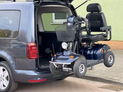 Usata VW Caddy Maxi 125 CV (91 kW) 2017 Blu Monovolume