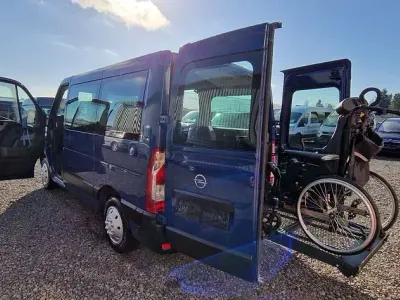 Używany Opel Movano 125 KM (91 kW) 2015 Niebieski Minivan
