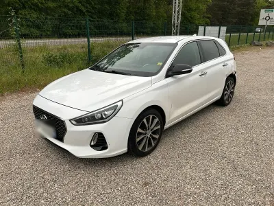 Second-hand Hyundai i30 110 CP (80 kW) 2017 Alb Berlinǎ