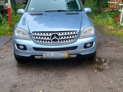 Gebraucht Mercedes ML500 306 PS (225 kW) 2006 Blau SUV