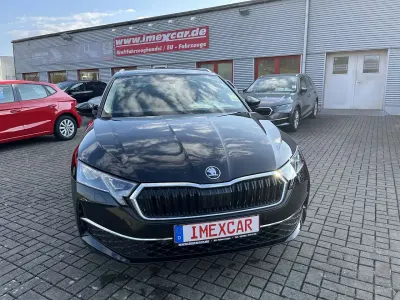 Nowe Skoda Octavia Selection 150 KM (110 kW) 2025 Czarny Kombi